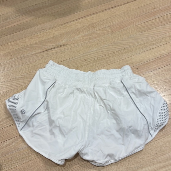 Lululemon reflective shorts - Picture 2 of 4
